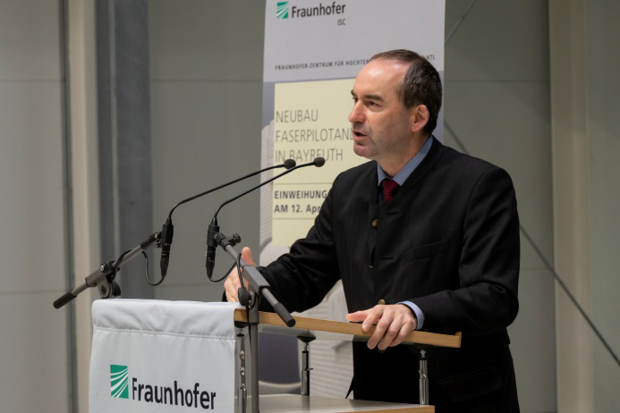 Bayerische Wirtschaftsminister Hubert Aiwanger, eröffnung Faserpilotanlage